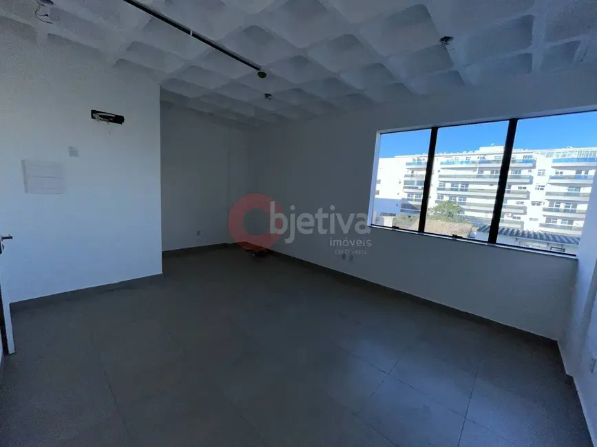 Foto 4 de Sala Comercial para alugar, 30m2 em Passagem, Cabo Frio - RJ