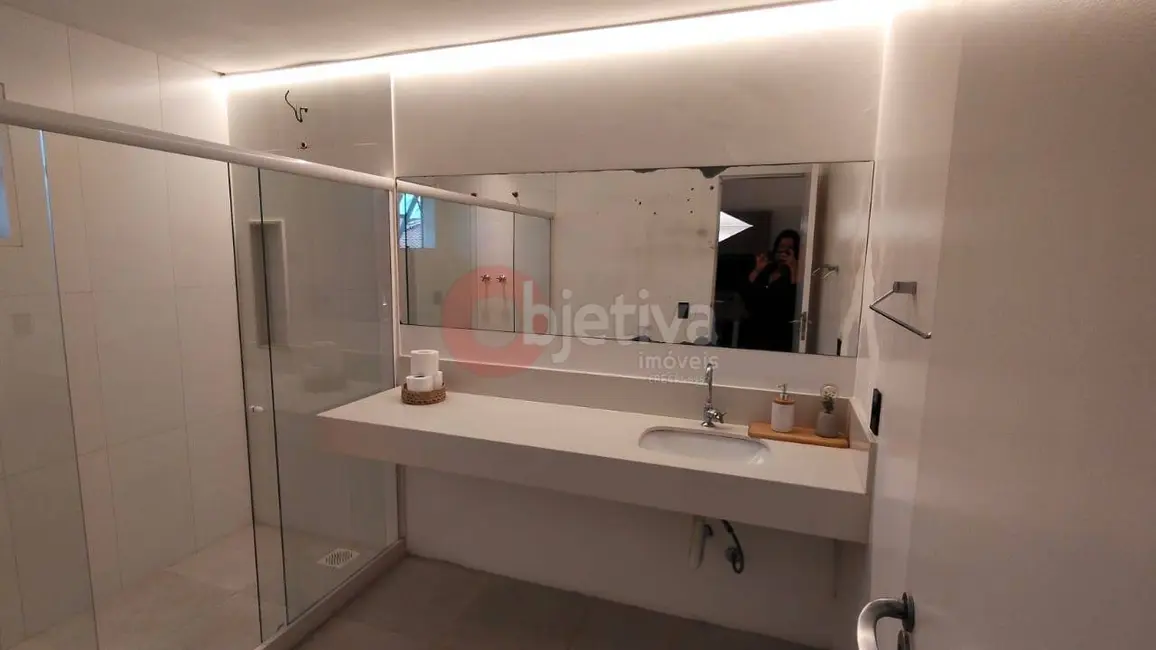 Casa com 3 quartos à venda, 320m2 em Portinho, Cabo Frio - RJ - imagem 6 Foto 6 de Casa com 3 quartos à venda, 320m2 em Portinho, Cabo Frio - RJ