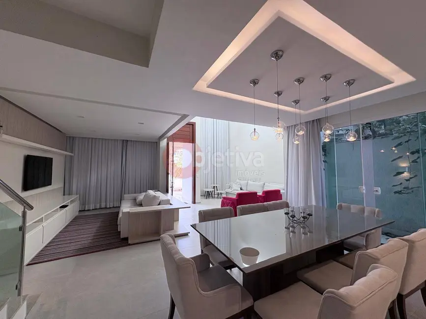 Foto 1 de Casa com 4 quartos à venda, 165m2 em Cabo Frio - RJ