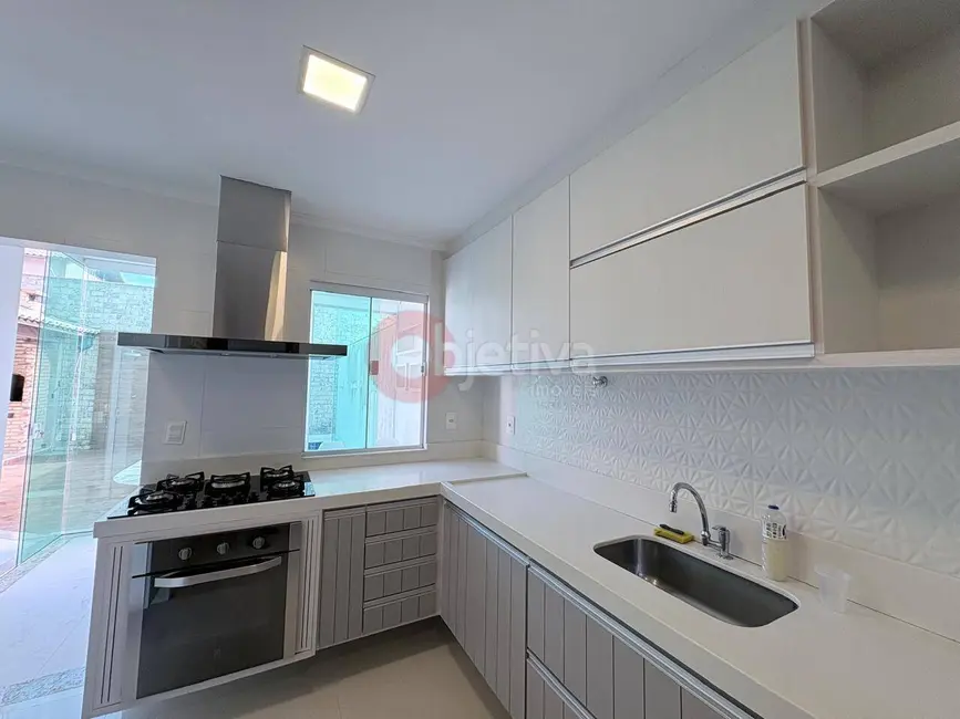 Foto 9 de Casa com 4 quartos à venda, 165m2 em Cabo Frio - RJ
