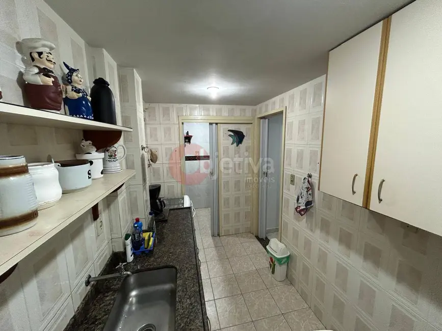 Apartamento com 4 quartos à venda, 204m2 em Centro, Cabo Frio - RJ - imagem 6 Foto 6 de Apartamento com 4 quartos à venda, 204m2 em Centro, Cabo Frio - RJ