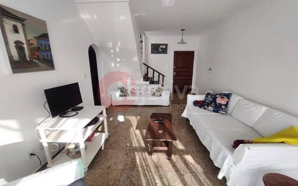 Cobertura com 3 quartos à venda, 170m2 em Centro, Cabo Frio - RJ - imagem 2 Foto 2 de Cobertura com 3 quartos à venda, 170m2 em Centro, Cabo Frio - RJ