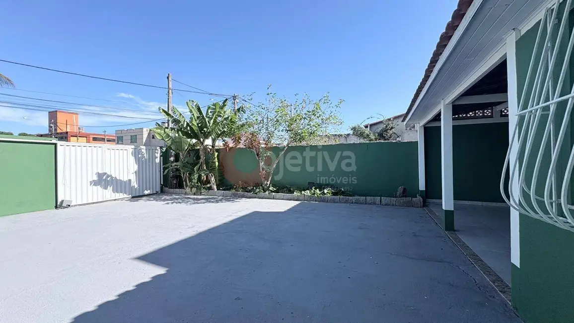 Foto 2 de Casa com 3 quartos à venda, 66m2 em Parque Burle, Cabo Frio - RJ