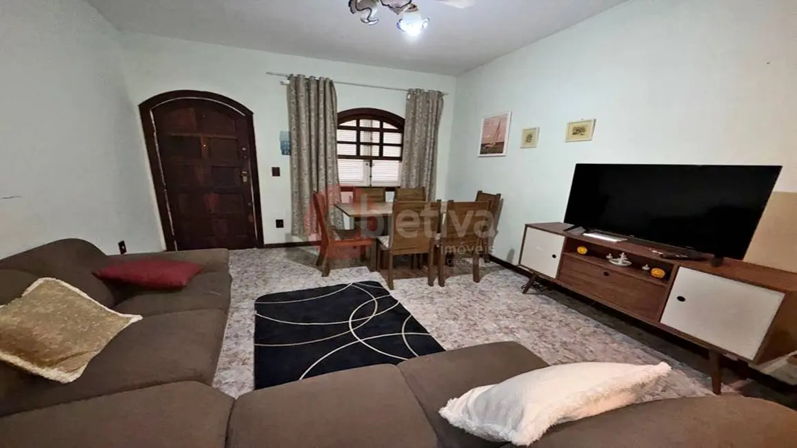 Casa de Condomínio com 3 quartos para alugar, 90m2 em Peró, Cabo Frio - RJ - imagem 4 Foto 4 de Casa de Condomínio com 3 quartos para alugar, 90m2 em Peró, Cabo Frio - RJ