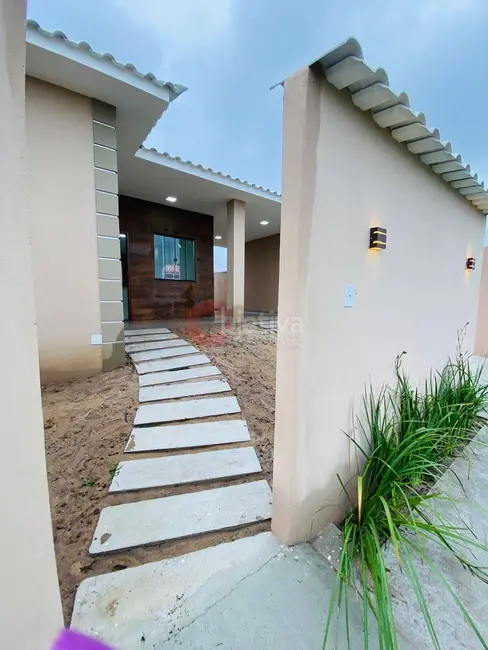 Casa com 3 quartos à venda, 377m2 em Sao Pedro Da Aldeia - RJ - imagem 4 Foto 4 de Casa com 3 quartos à venda, 377m2 em Sao Pedro Da Aldeia - RJ