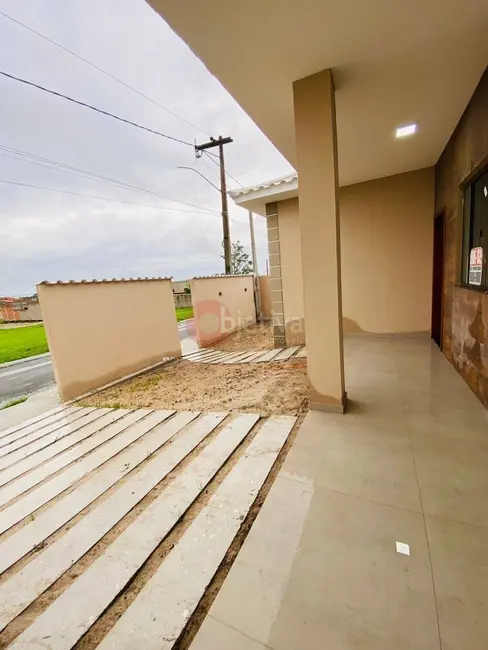 Casa com 3 quartos à venda, 377m2 em Sao Pedro Da Aldeia - RJ - imagem 2 Foto 2 de Casa com 3 quartos à venda, 377m2 em Sao Pedro Da Aldeia - RJ