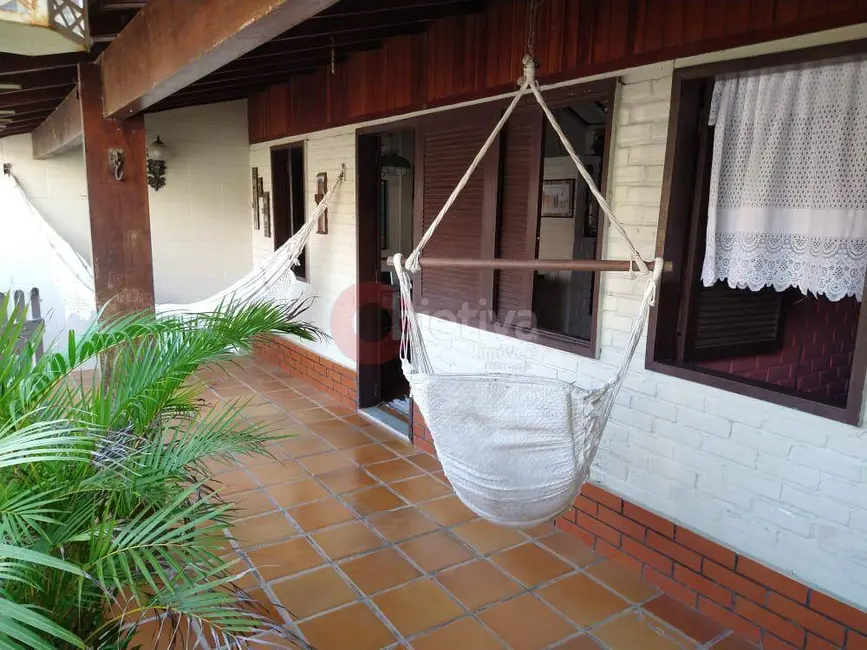 Foto 1 de Casa de Condomínio com 3 quartos à venda, 90m2 em Palmeiras, Cabo Frio - RJ