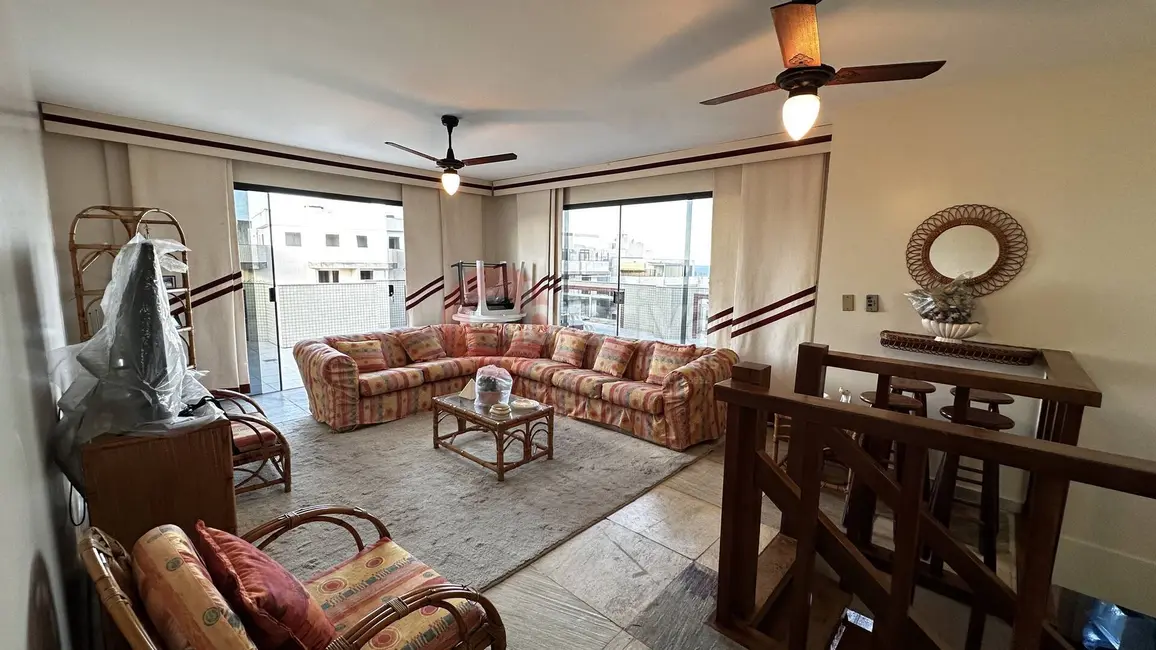Foto 1 de Cobertura com 4 quartos à venda, 253m2 em Algodoal, Cabo Frio - RJ