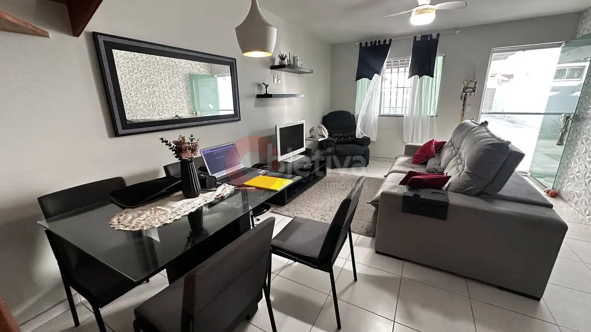 Foto 1 de Casa de Condomínio com 2 quartos à venda, 90m2 em Peró, Cabo Frio - RJ