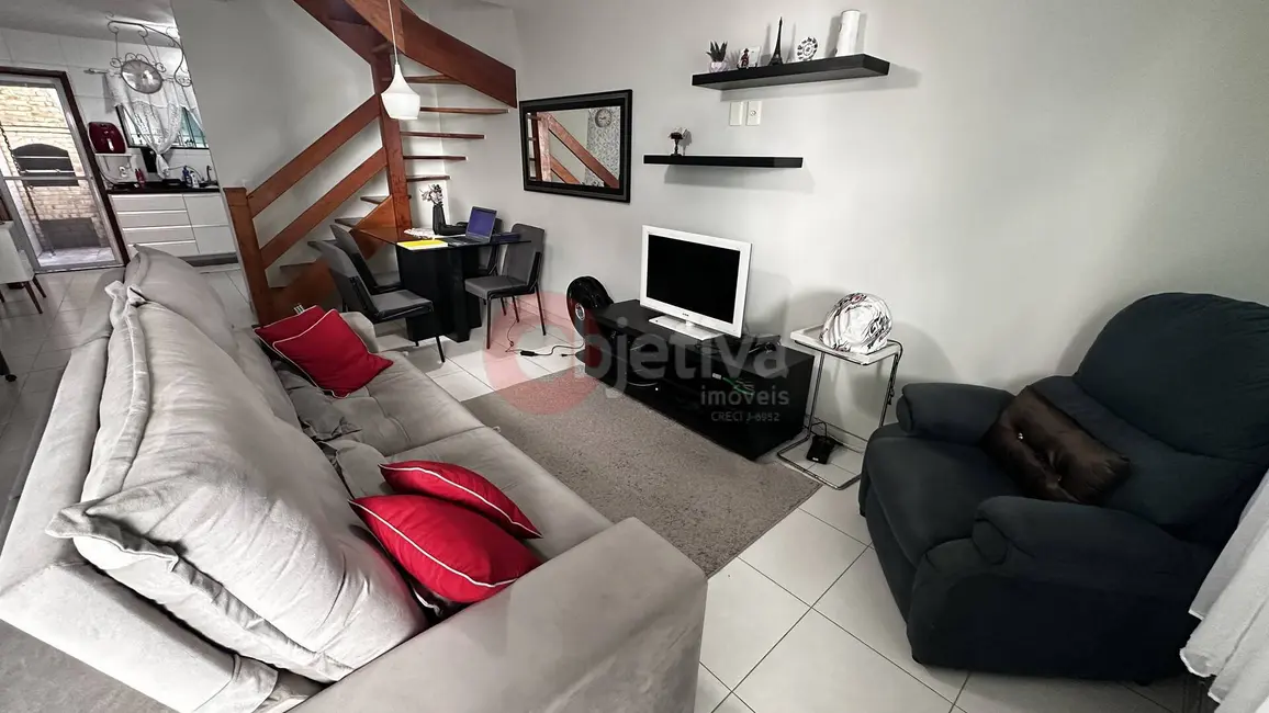 Foto 3 de Casa de Condomínio com 2 quartos à venda, 90m2 em Peró, Cabo Frio - RJ