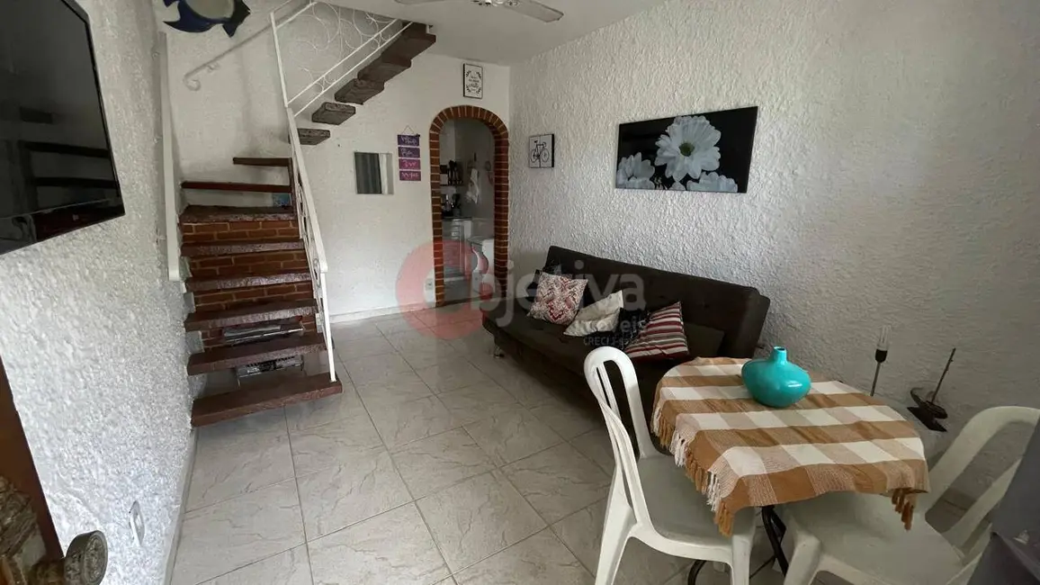 Foto 1 de Casa de Condomínio com 1 quarto à venda, 50m2 em Vila Blanche, Cabo Frio - RJ