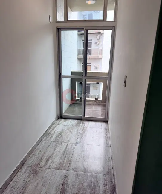 Apartamento com 3 quartos à venda e para alugar, 90m2 em Vila Nova, Cabo Frio - RJ - imagem 3 Foto 3 de Apartamento com 3 quartos à venda e para alugar, 90m2 em Vila Nova, Cabo Frio - RJ