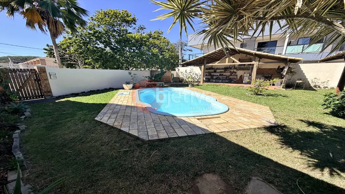 Foto 2 de Casa com 4 quartos à venda, 416m2 em Portinho, Cabo Frio - RJ