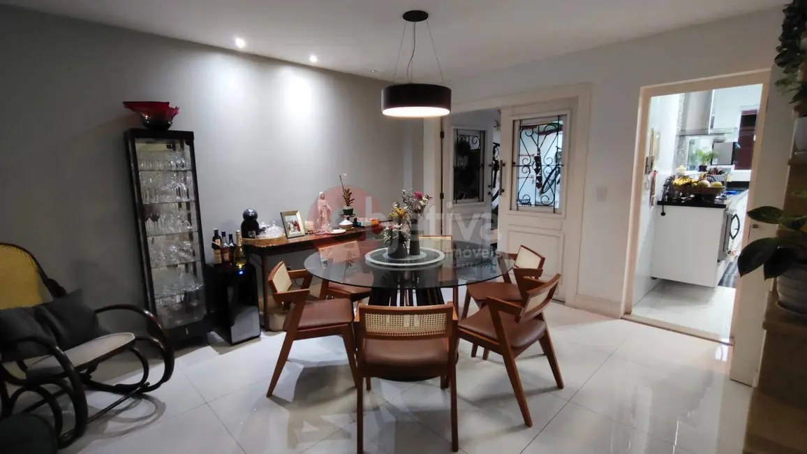 Foto 4 de Casa com 3 quartos à venda, 136m2 em Braga, Cabo Frio - RJ