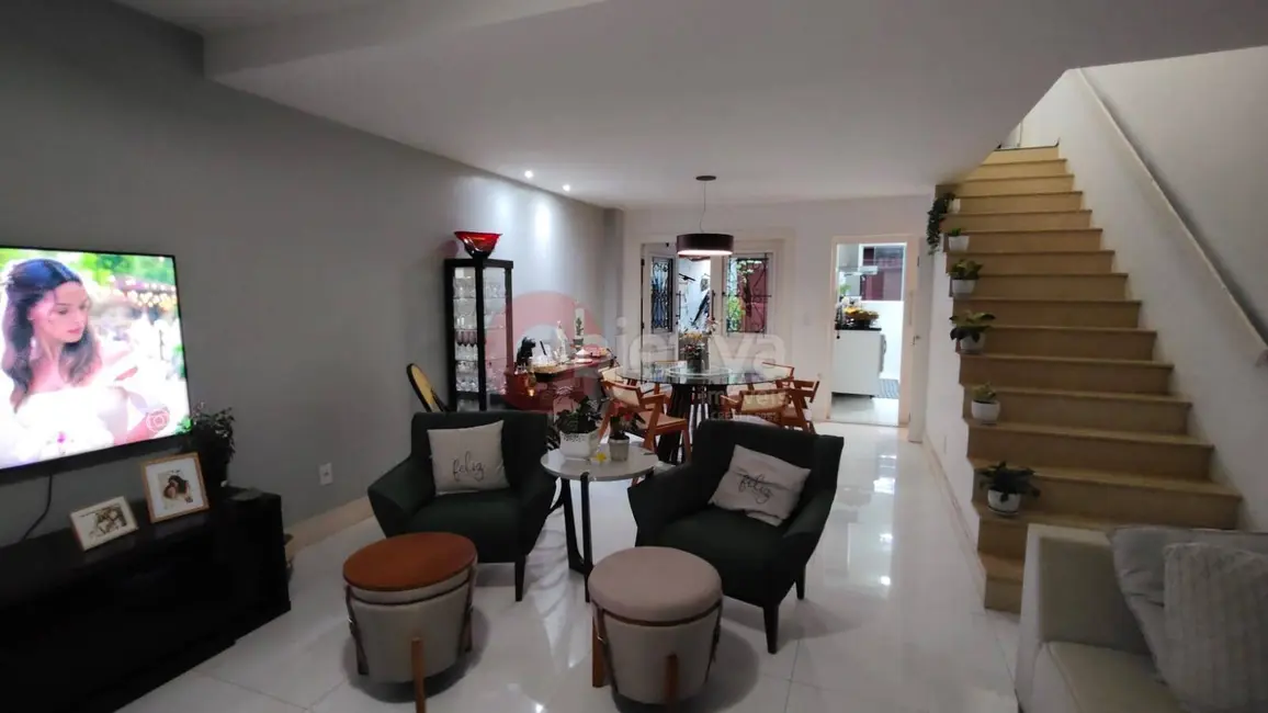 Foto 3 de Casa com 3 quartos à venda, 136m2 em Braga, Cabo Frio - RJ