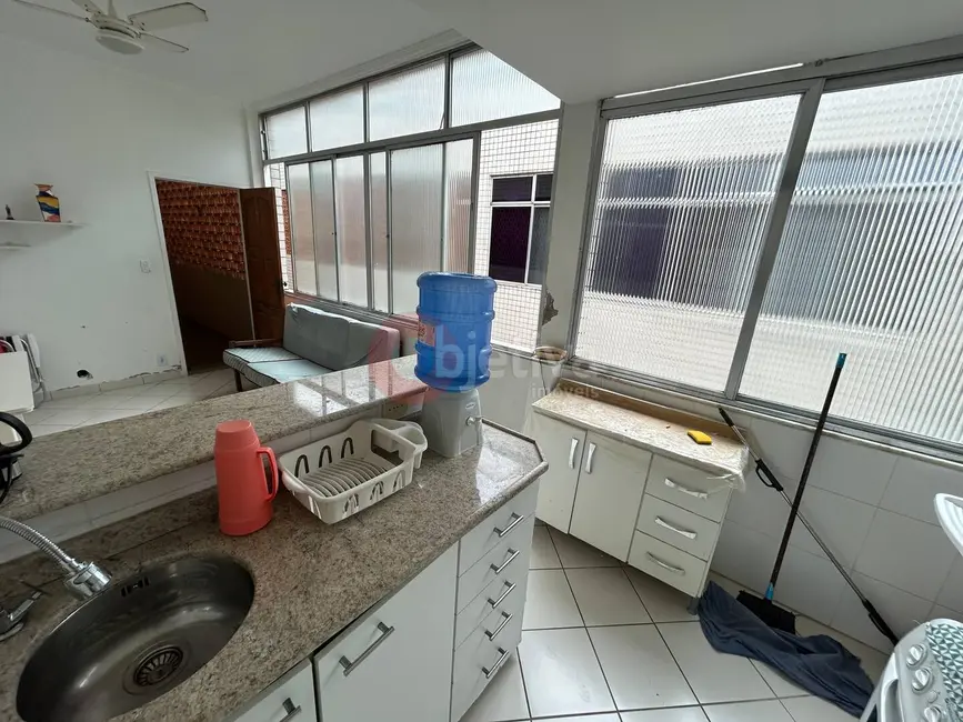 Foto 2 de Apartamento com 2 quartos à venda, 48m2 em Centro, Cabo Frio - RJ