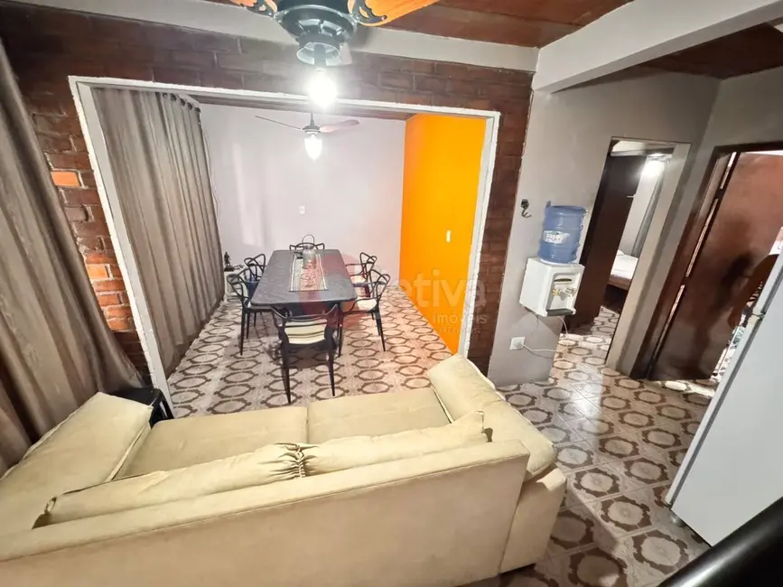 Foto 4 de Casa de Condomínio com 3 quartos à venda, 79m2 em Braga, Cabo Frio - RJ