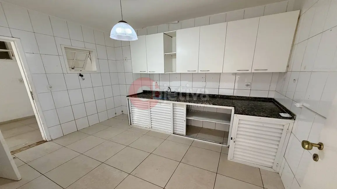 Foto 9 de Casa com 4 quartos à venda, 180m2 em Braga, Cabo Frio - RJ
