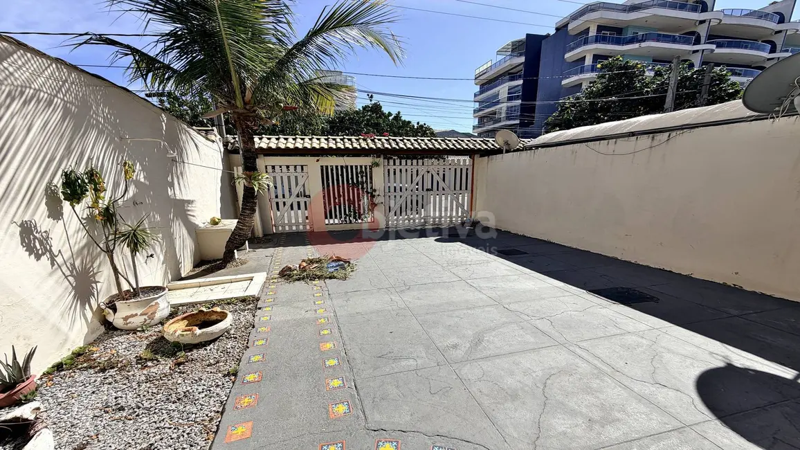 Foto 3 de Casa com 4 quartos à venda, 180m2 em Braga, Cabo Frio - RJ