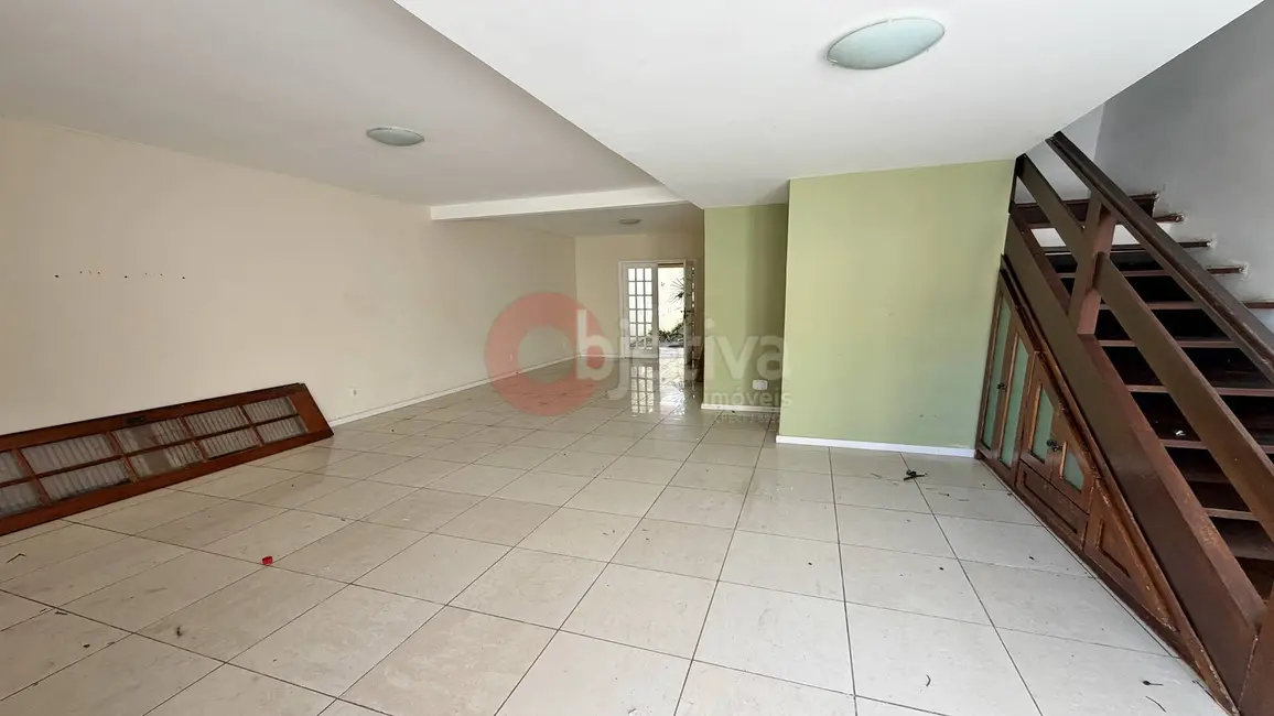 Foto 4 de Casa com 4 quartos à venda, 180m2 em Braga, Cabo Frio - RJ