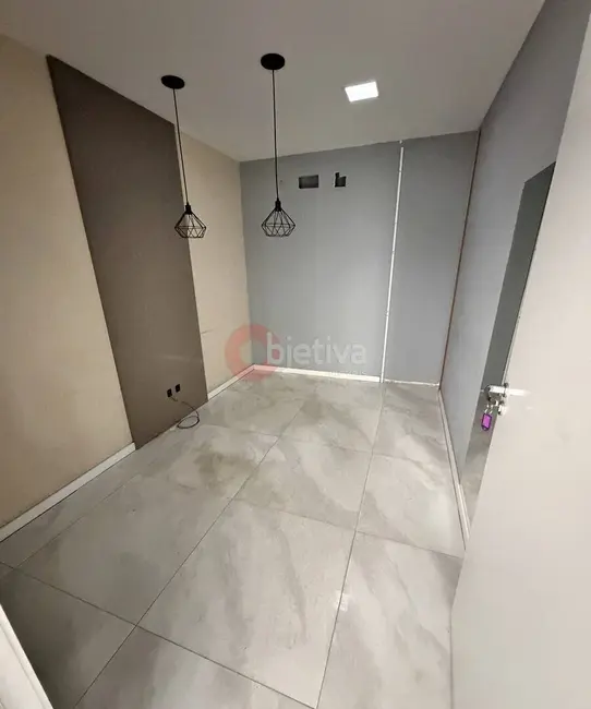 Foto 5 de Sala Comercial com 12 quartos à venda, 237m2 em Centro, Cabo Frio - RJ