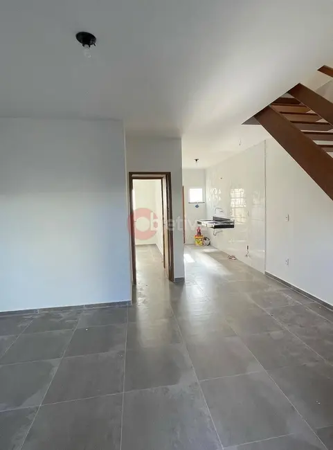 Foto 2 de Casa com 3 quartos à venda, 115m2 em Palmeiras, Cabo Frio - RJ