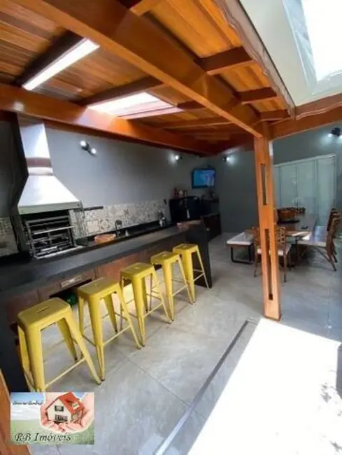 Casa com 4 quartos à venda em Olímpico, Sao Caetano Do Sul - SP - imagem 8 Foto 8 de Casa com 4 quartos à venda em Olímpico, Sao Caetano Do Sul - SP