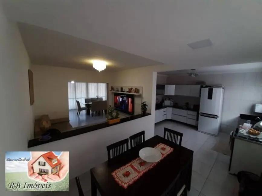Sobrado com 5 quartos à venda, 340m2 em Itanhaem - SP - imagem 6 Foto 6 de Sobrado com 5 quartos à venda, 340m2 em Itanhaem - SP