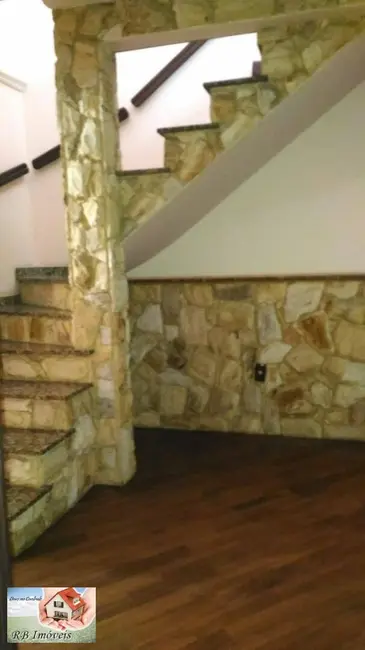 Sobrado com 4 quartos à venda, 140m2 em Jardim do Estádio, Santo Andre - SP - imagem 2 Foto 2 de Sobrado com 4 quartos à venda, 140m2 em Jardim do Estádio, Santo Andre - SP