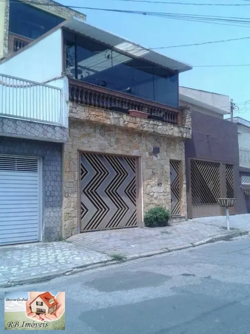 Sobrado com 4 quartos à venda, 140m2 em Jardim do Estádio, Santo Andre - SP - imagem 3 Foto 3 de Sobrado com 4 quartos à venda, 140m2 em Jardim do Estádio, Santo Andre - SP