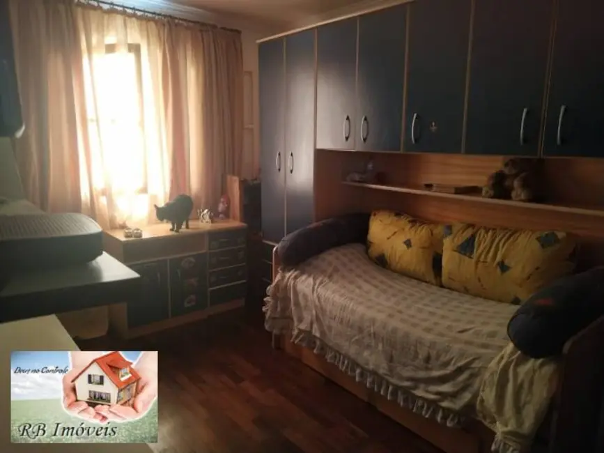 Sobrado com 3 quartos à venda, 186m2 em Vila Gilda, Santo Andre - SP - imagem 5 Foto 5 de Sobrado com 3 quartos à venda, 186m2 em Vila Gilda, Santo Andre - SP