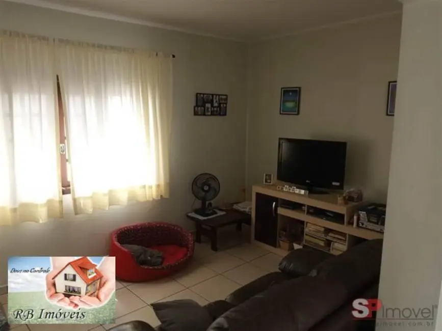 Sobrado com 3 quartos à venda, 270m2 em Jardim Cristiane, Santo Andre - SP - imagem 4 Foto 4 de Sobrado com 3 quartos à venda, 270m2 em Jardim Cristiane, Santo Andre - SP