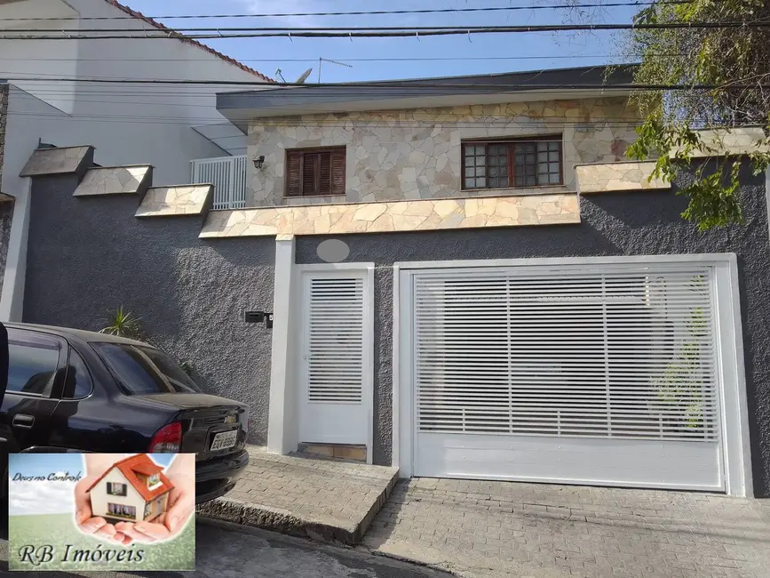 Sobrado com 3 quartos à venda, 270m2 em Jardim Cristiane, Santo Andre - SP - imagem 2 Foto 2 de Sobrado com 3 quartos à venda, 270m2 em Jardim Cristiane, Santo Andre - SP
