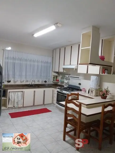 Sobrado com 4 quartos à venda em Parque Marajoara, Santo Andre - SP - imagem 2 Foto 2 de Sobrado com 4 quartos à venda em Parque Marajoara, Santo Andre - SP