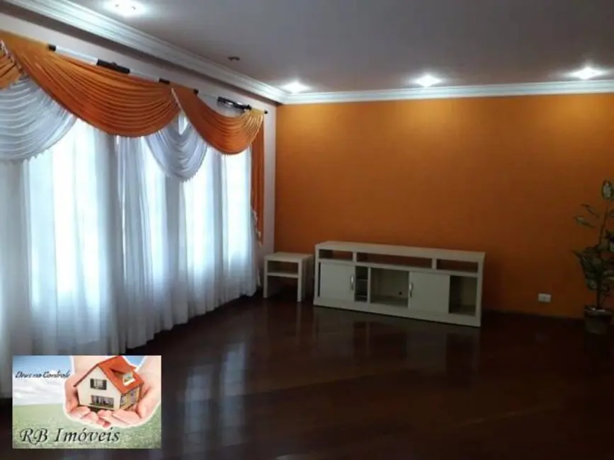 Sobrado com 4 quartos à venda, 250m2 em Parque Erasmo Assunção, Santo Andre - SP - imagem 3 Foto 3 de Sobrado com 4 quartos à venda, 250m2 em Parque Erasmo Assunção, Santo Andre - SP