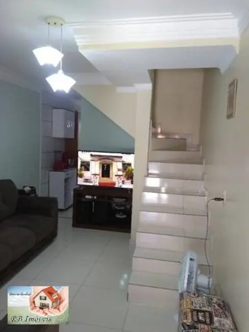 Sobrado com 2 quartos à venda em Jardim Santo André, Santo Andre - SP - imagem 4 Foto 4 de Sobrado com 2 quartos à venda em Jardim Santo André, Santo Andre - SP