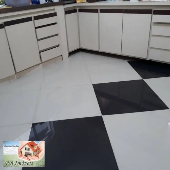 Sobrado com 3 quartos à venda, 173m2 em Jardim Las Vegas, Santo Andre - SP - imagem 4 Foto 4 de Sobrado com 3 quartos à venda, 173m2 em Jardim Las Vegas, Santo Andre - SP