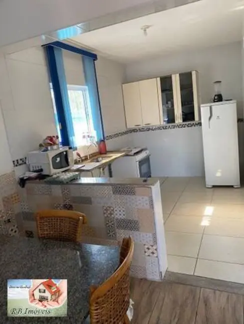 Foto 3 de Casa com 2 quartos à venda, 230m2 em Mongagua - SP