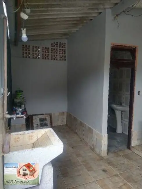 Foto 4 de Casa com 2 quartos à venda, 70m2 em Mongagua - SP