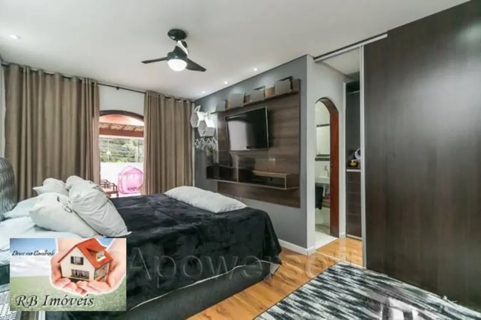 Casa com 3 quartos à venda, 161m2 em Jardim Las Vegas, Santo Andre - SP - imagem 3 Foto 3 de Casa com 3 quartos à venda, 161m2 em Jardim Las Vegas, Santo Andre - SP