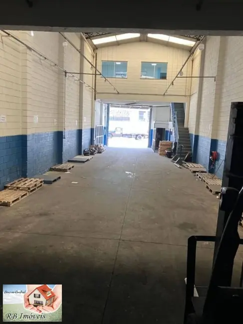 Foto 2 de Armazém / Galpão à venda, 300m2 em Ipiranga, São Paulo - SP