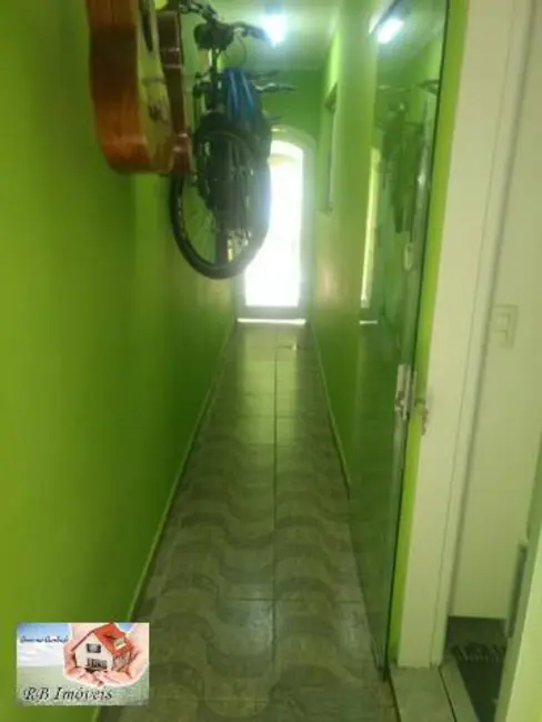 Sobrado com 3 quartos à venda, 270m2 em Jardim Las Vegas, Santo Andre - SP - imagem 9 Foto 9 de Sobrado com 3 quartos à venda, 270m2 em Jardim Las Vegas, Santo Andre - SP