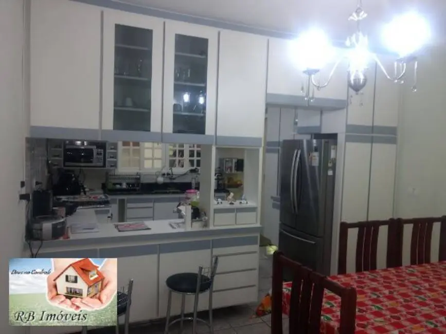 Sobrado com 3 quartos à venda, 270m2 em Jardim Las Vegas, Santo Andre - SP - imagem 3 Foto 3 de Sobrado com 3 quartos à venda, 270m2 em Jardim Las Vegas, Santo Andre - SP