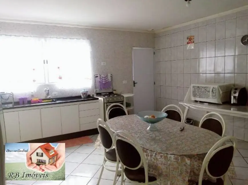 Foto 3 de Sobrado com 3 quartos à venda, 235m2 em Parque Gerassi, Santo Andre - SP