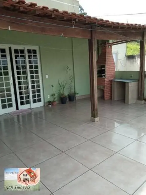 Foto 1 de Sobrado com 3 quartos à venda, 235m2 em Parque Gerassi, Santo Andre - SP
