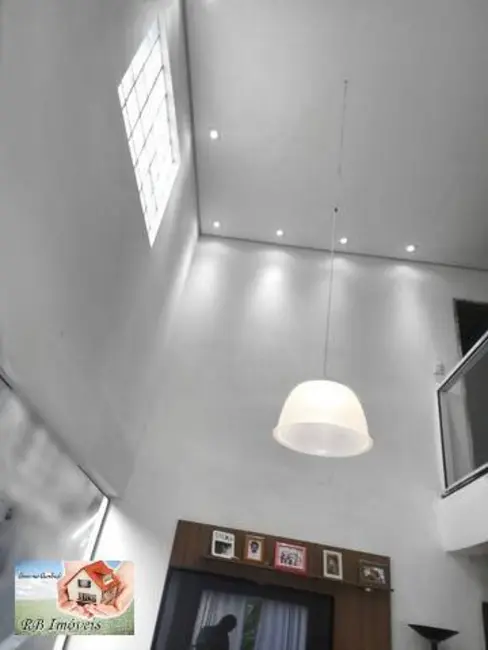 Foto 1 de Sobrado com 3 quartos à venda, 150m2 em Dos Finco, Sao Bernardo Do Campo - SP