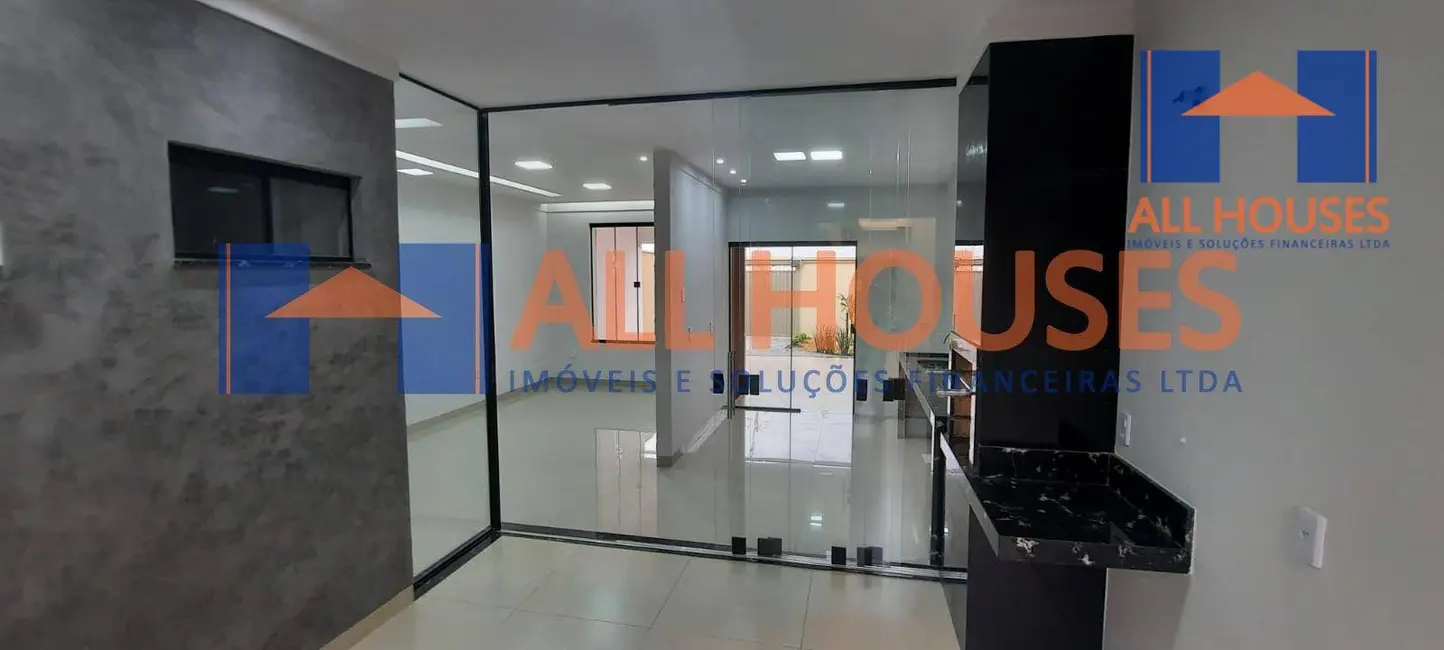 Casa com 3 quartos à venda, 180m2 em Setor Cristina, Trindade - GO - imagem 9 Foto 9 de Casa com 3 quartos à venda, 180m2 em Setor Cristina, Trindade - GO