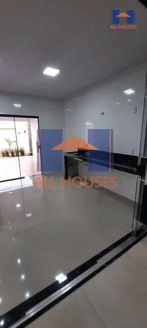 Casa com 3 quartos à venda, 180m2 em Setor Cristina, Trindade - GO - imagem 4 Foto 4 de Casa com 3 quartos à venda, 180m2 em Setor Cristina, Trindade - GO