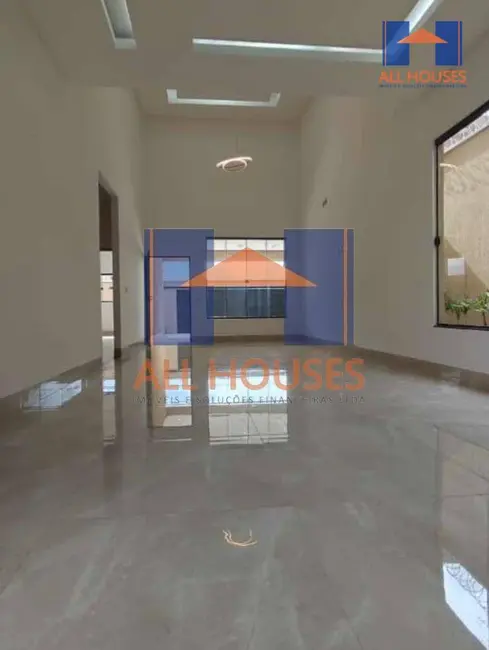 Casa com 3 quartos à venda, 230m2 em Setor Cristina II Expansão, Trindade - GO - imagem 9 Foto 9 de Casa com 3 quartos à venda, 230m2 em Setor Cristina II Expansão, Trindade - GO