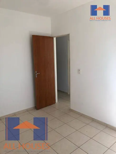 Casa de Condomínio com 3 quartos à venda, 200m2 em Trindade - GO - imagem 8 Foto 8 de Casa de Condomínio com 3 quartos à venda, 200m2 em Trindade - GO